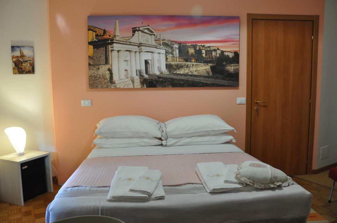 Citywalls Guest House Bergamo Exterior foto